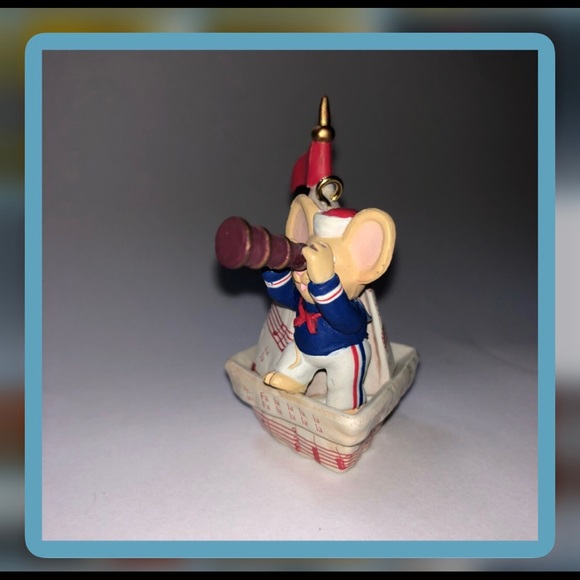 Mouse in Music Sheet Boat Ornament no box - Picture 3 of 7